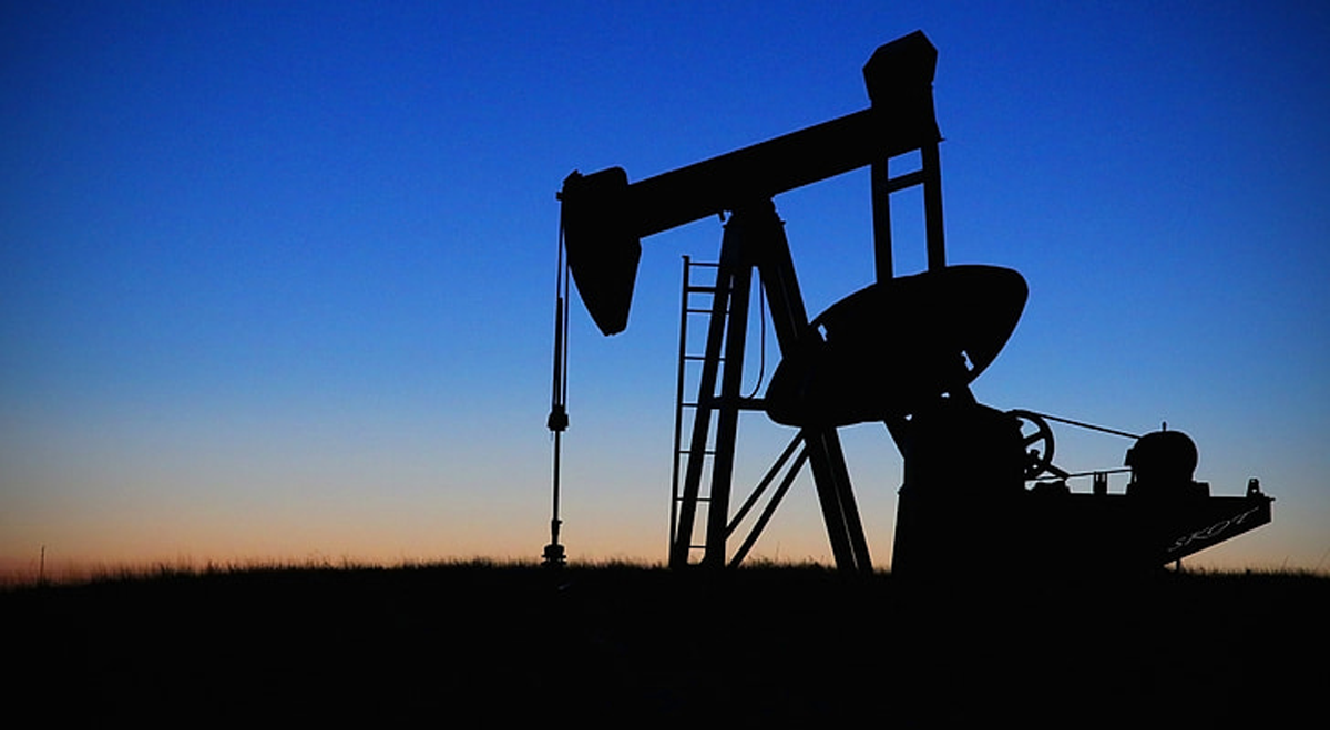 Oil pump at dusk