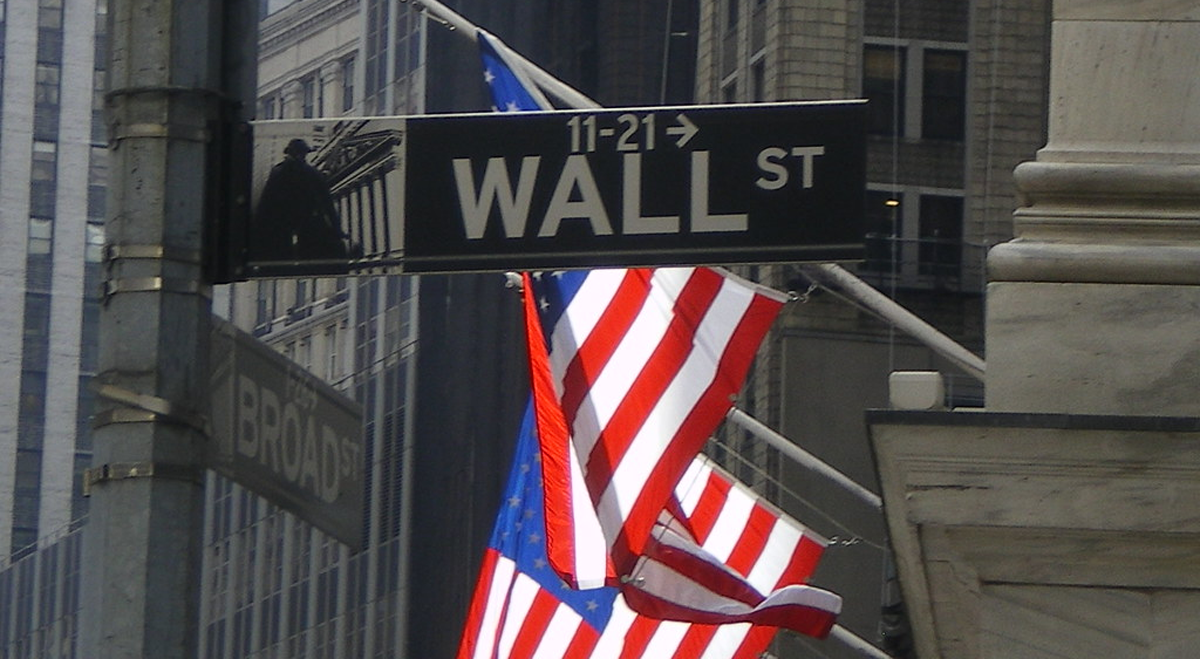 Les Futures de Wall Street Reculent alors que les Nouvelles Frappes entre les États-Unis et l’Iran Pèsent sur le Sentiment des Marchés: Dow Jones, S&P, Nasdaq, Wall Street