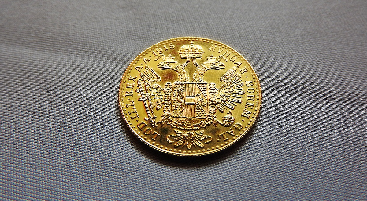 Gold coin
